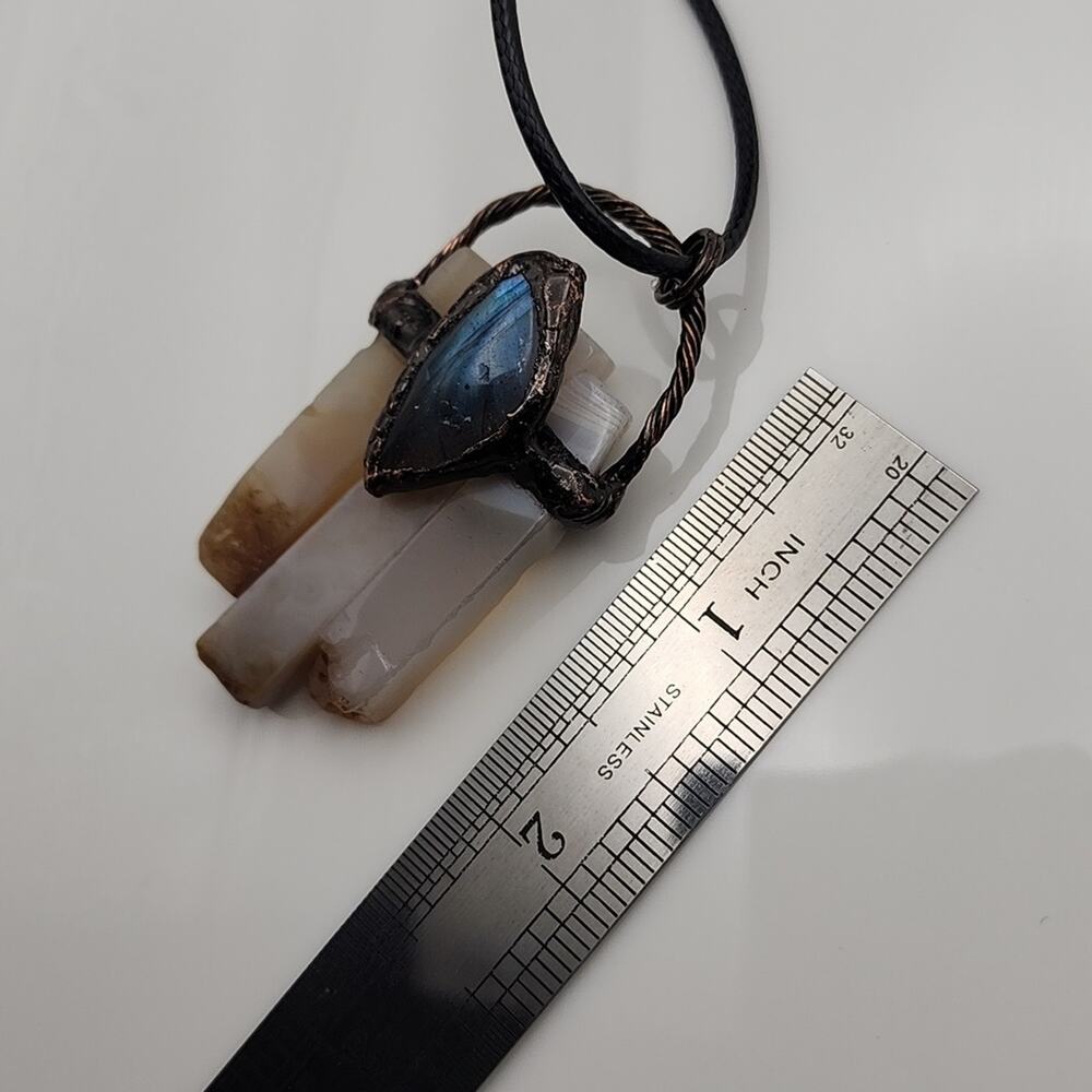 Genuine Labradorite & Triple Agate Necklace - Picture 4 of 7